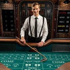 mono77 Live Roulette Royal